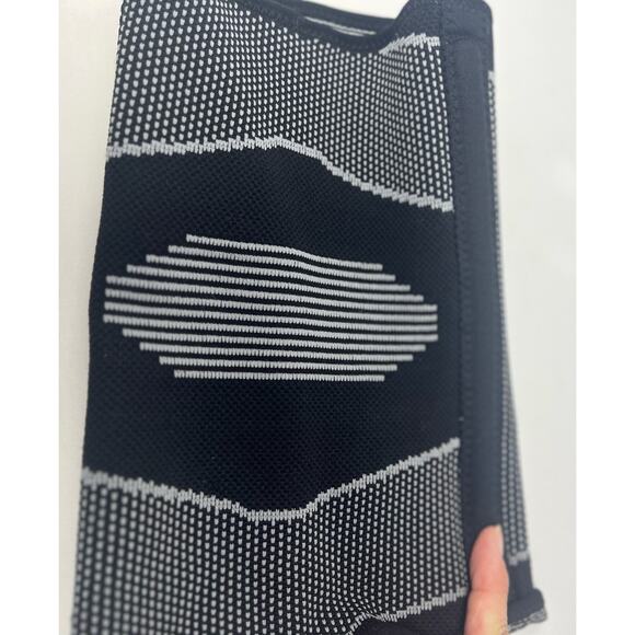 McDavid SportMed Gel Knee Sleeve Size XL PreOwned w/slight folding on top back - Picture 7 of 8